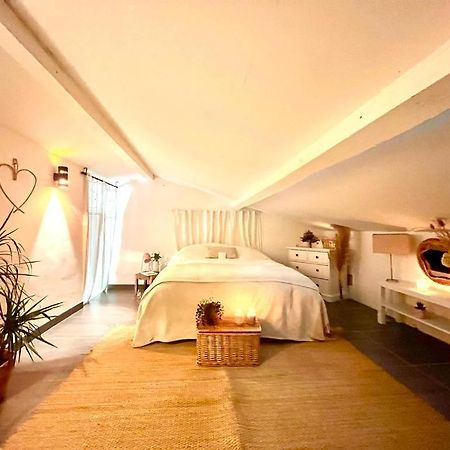 Ferienwohnung Loft Atypique Au Milieu Des Champs Tourrettes Exterior foto